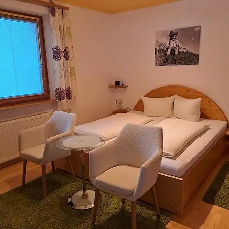 Hof Am Platzli 3* サンクト・アントン・アム・アールベルク