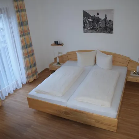 ゲストハウス Hof Am Platzli 3*