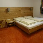 Гостевой дом Hof Am Platzli Санкт-Антон-ам-Арльберг